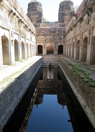 Haunting beauty of the Indian underworld