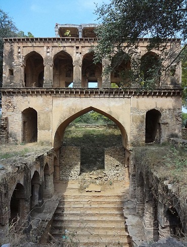 Haunting beauty of the Indian underworld