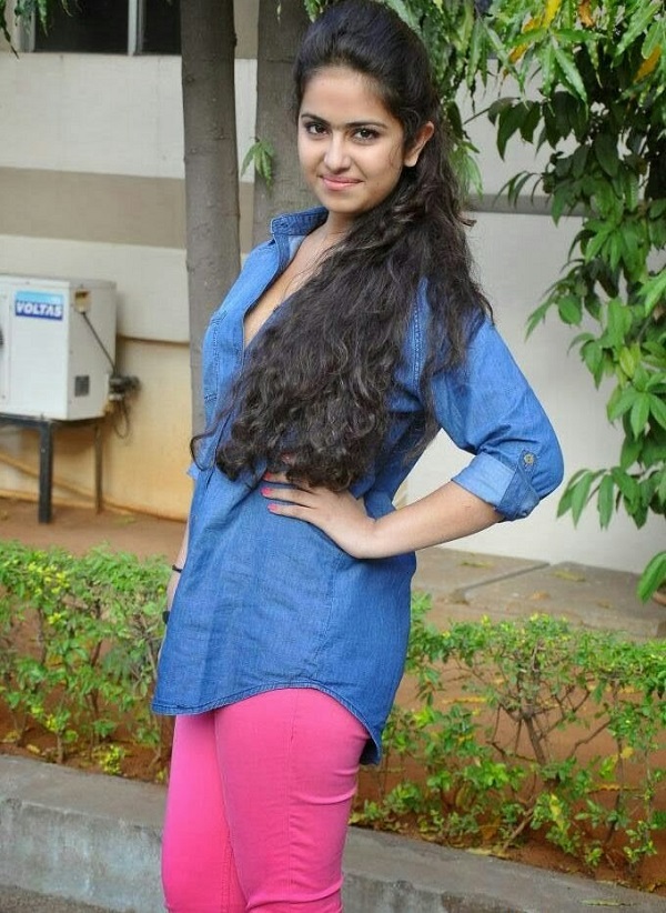 Avika Gor Hot Bikini Image Gallery Images Photos Pics