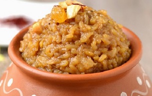 Sweet Pongal (Bellam Pongali)