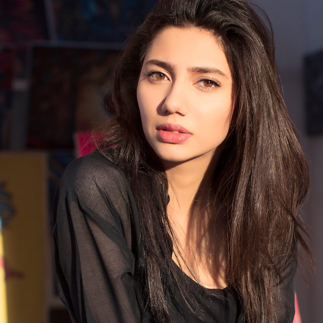 Hot Sexy Mahira Khan