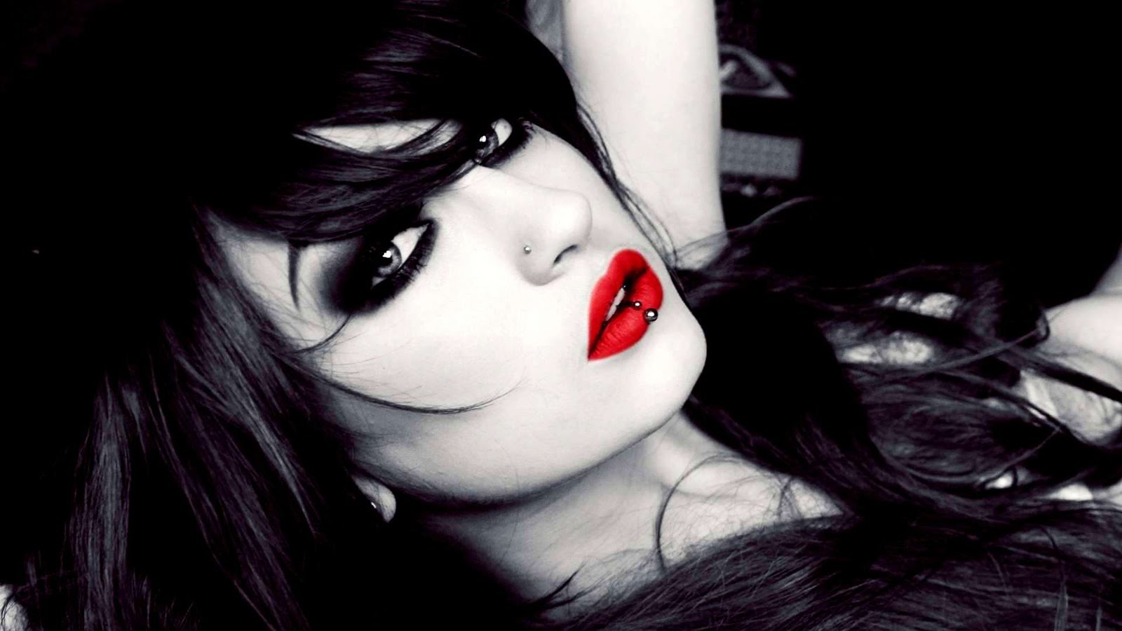 Top Kissable Lips Of Bollywood Hot Actress Seducing Poses