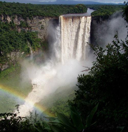 15-most-breathtaking-waterfalls-from-around-the-world