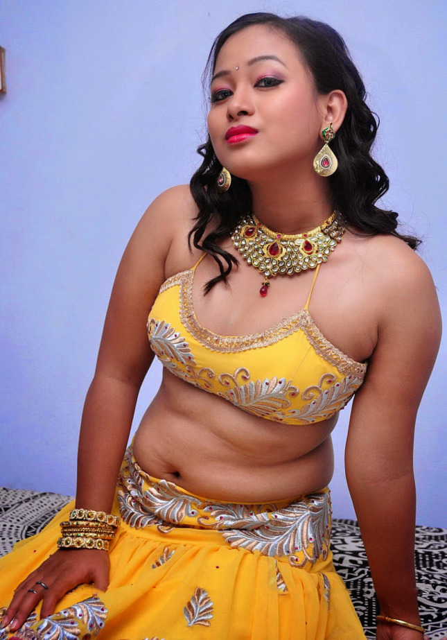 Sexiest-Item-Girls-from-South-Indian