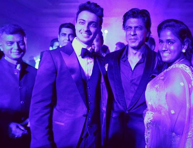all-srk-and-salman-fans-these-unseen-arpita-khan-wedding-pictures-will-make-your-day