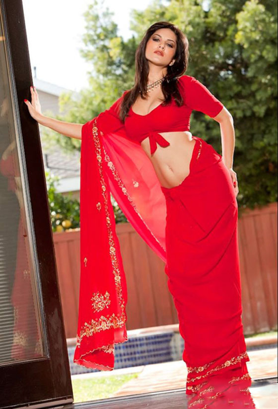 sunny leone navel in hot indian saree