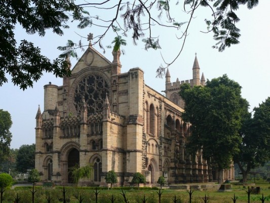 top-20-astonishing-stunning-churches-india