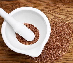 6 REASONS TO NEVER NEGLECT FLAX SEED