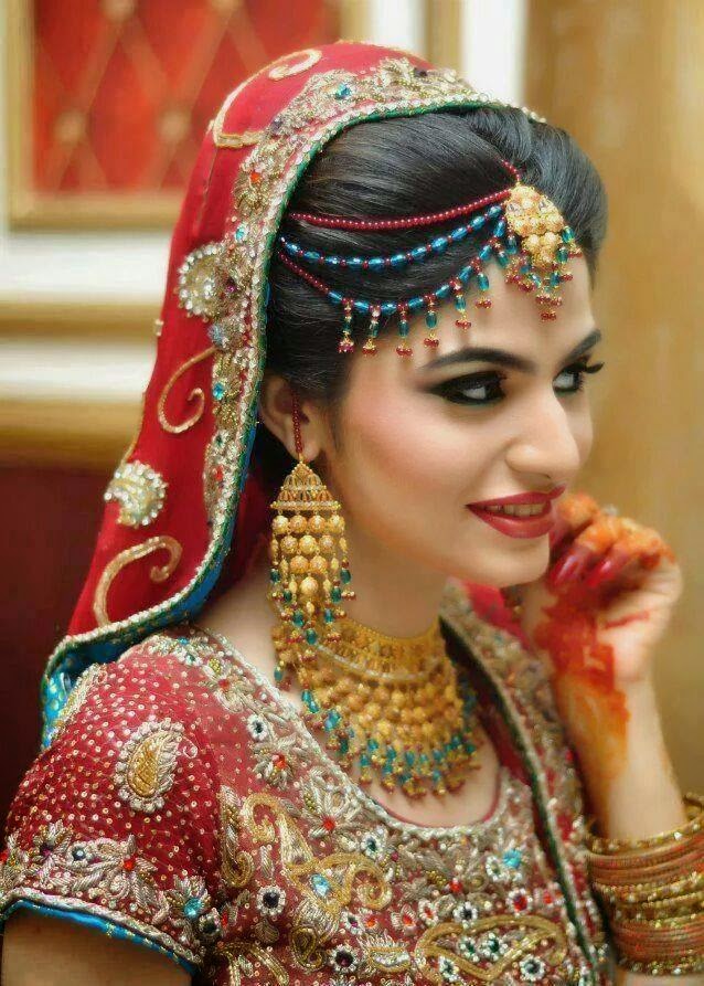 10 Beautiful Indian Hairstyles For Girls | Welcomenri