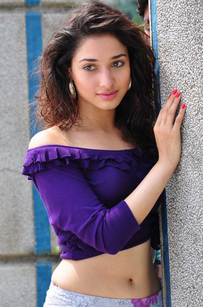 Tamanna Cute Navel Show Pictures