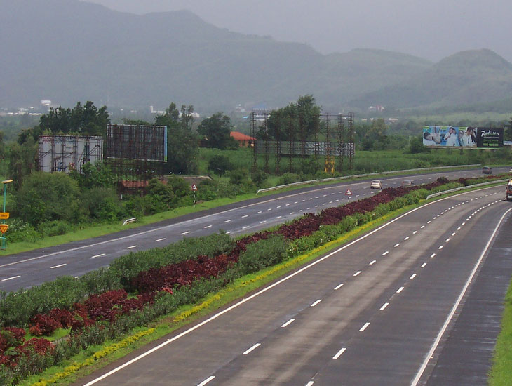 spectacular road & scenic Mumbai to Pune