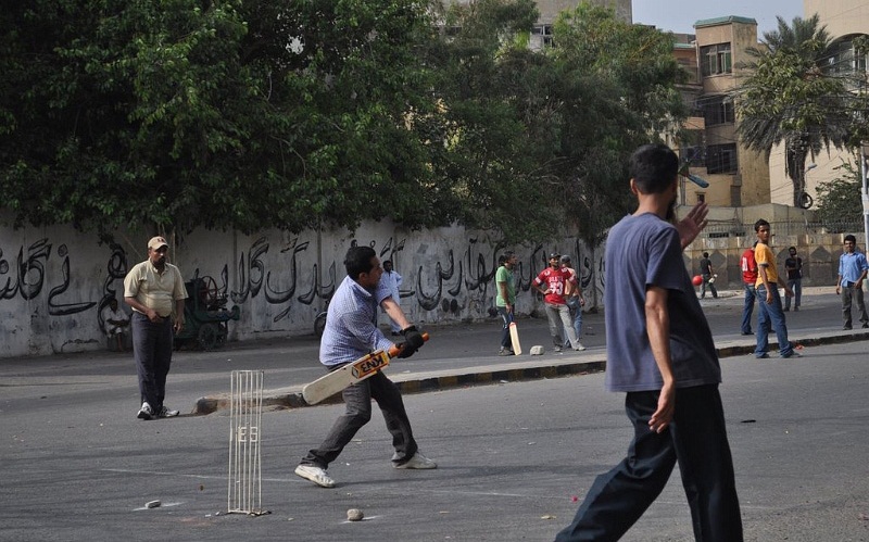 Play Cricket on the Street