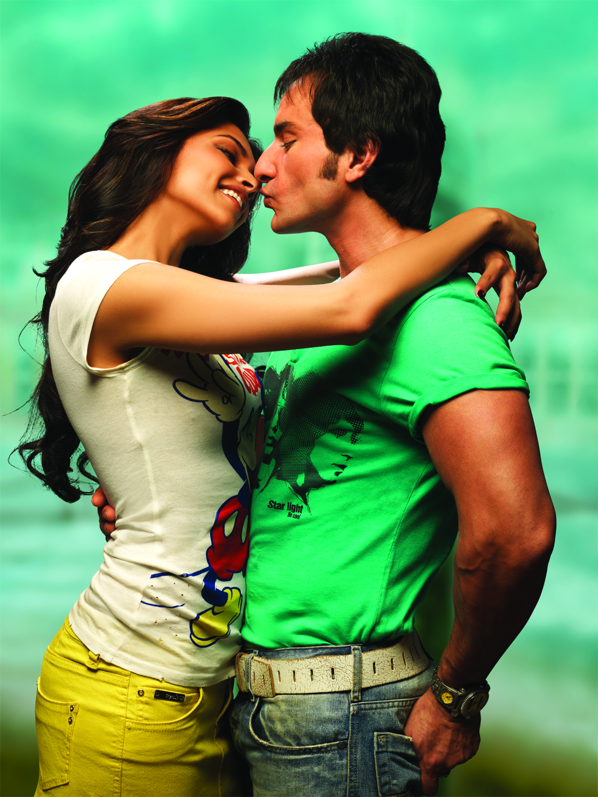 deepika saif love scene