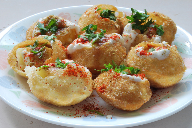 Dahi-Sev-Batata-Puri:how to mack it