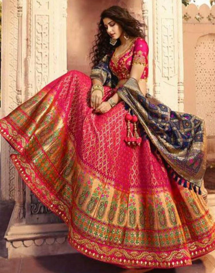 Beautiful Bridal Lehenga | Best Bridal Lehengas images