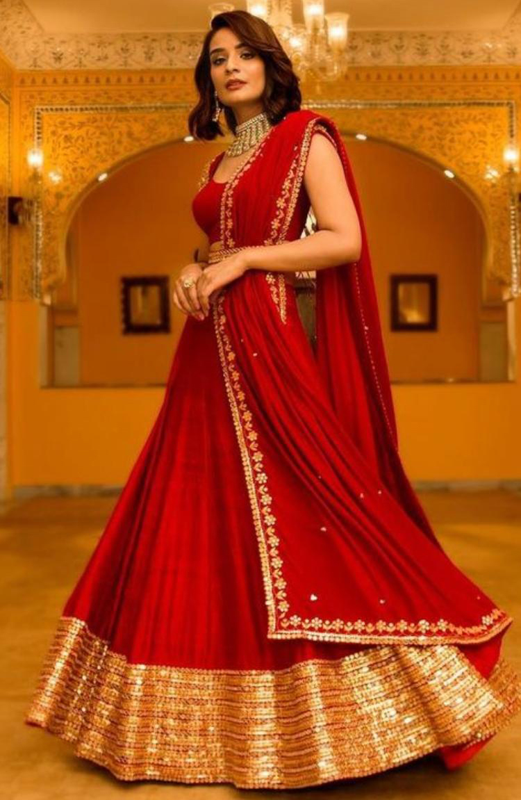 Beautiful Bridal Lehenga | Best Bridal Lehengas images