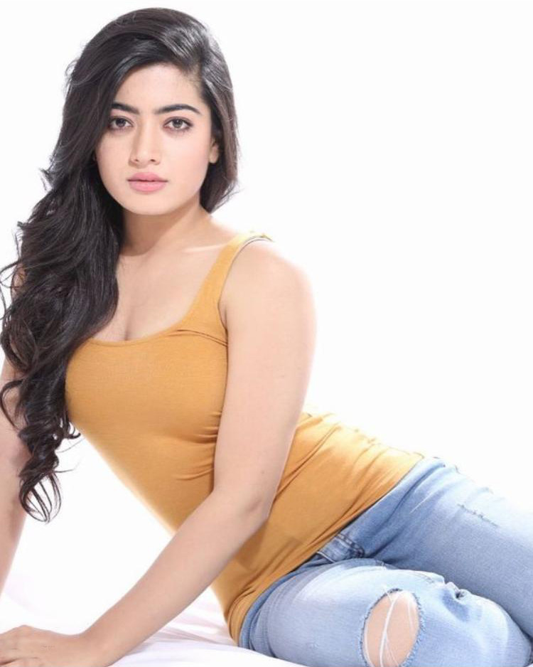 Curvy South Indian Actresses
