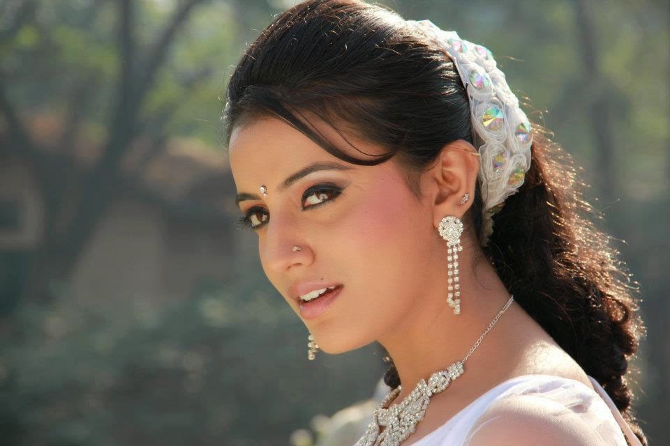 Bhojpuri actress hottest photos collection | Welcomenri