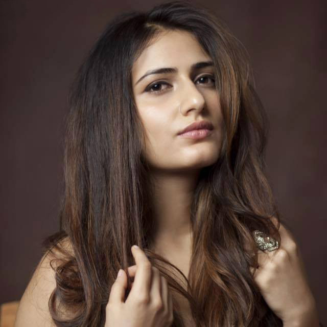 Dangal movie actress Fatima Sana Shaikh hot and unseen photo