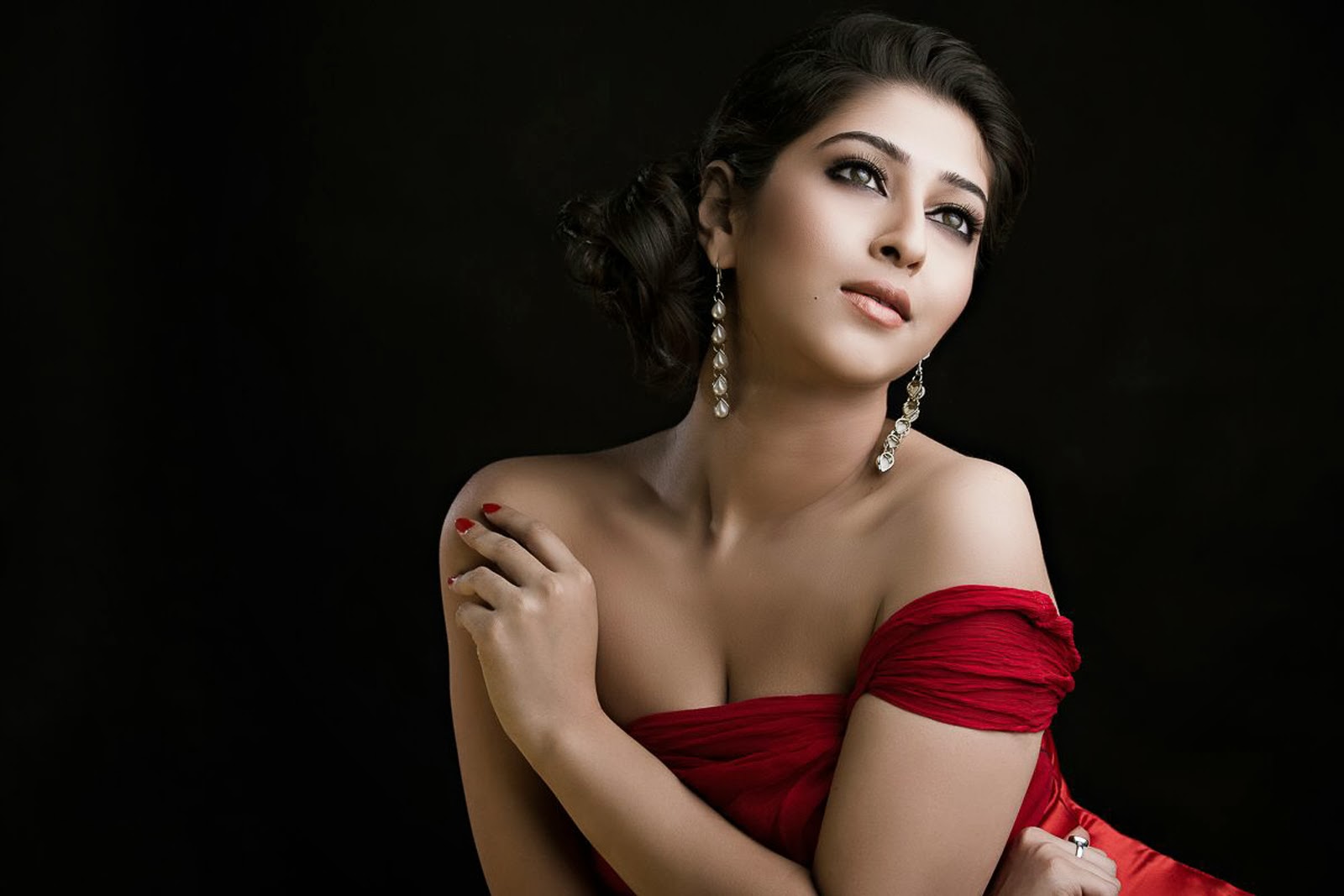 Sonarika Bhadoria Hot Pics